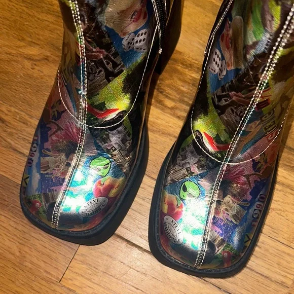 Steve Madden Multicolor Graphic Boots - Picture 3 of 8